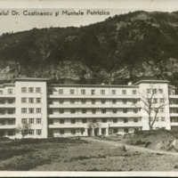 Piatra-N. - Spitalul Dr. Costinescu şi Muntele Pietricica